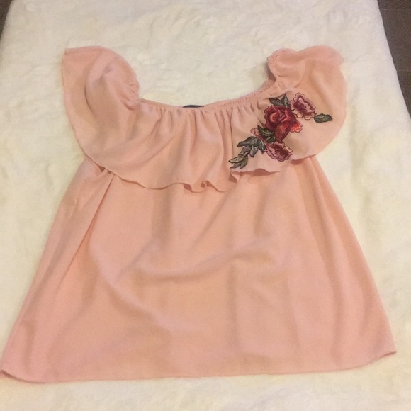 Off the Shoulder Top - Picture 5 of 6